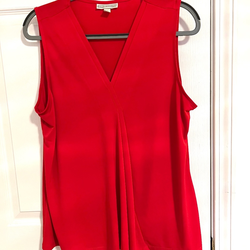 Dana Buchman V-neck blouse